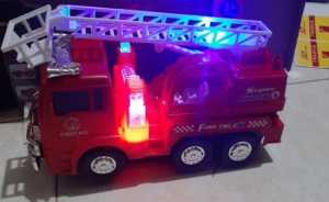 OBRAL MURAH... MAINAN ANAK MOBIL PEMADAM KEBAKARAN BESAR PAKE BATRE