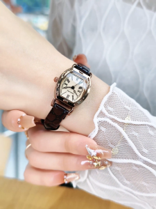 Sunlifex Jam Tangan Wanita Retro Kasual Mode Penunjuk Persegi Dial Tali Kulit Jam Tangan Cewek