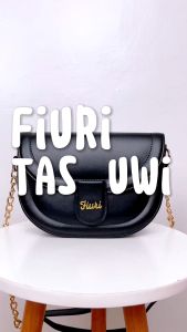FIURI - UWI BAG MIDNIGHT BLACK - TAS SELEMPANG WANITA HITAM - TAS TREND IMPORT KOREA MURAH - SLINGBAG CEWEK - OUTFIT OOTD FASHION WANITA LEBARAN HARI RAYA RAMADHAN