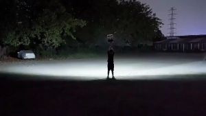 โคมไฟถนน LED 150000W พลังงานแสงอาทิตย์ แผงเซลล์แสงอาทิตย์ ระบบเซนเซอร์ แสงสว่างกลางคืน ทนทาน ประหยัดพลังงาน