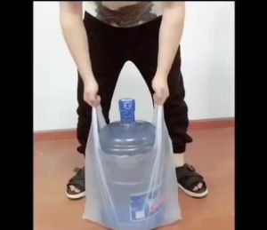 【Local Ready Stock】 50/100psc Handle Plastic Carrier Bags  Food/Fruit Bag  Grocery  Da Bao  Rubbish Bags  Thickened