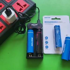 Combo 2 Pin sạc 18650 Beston kèm sạc M7001 Sạc nhanh tự ngắt Có đèn báo pin đầy 3.7V dùng cho đèn pin quạt tích điện tông đơ cắt tóc micro karaoke
