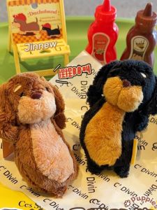 ของเล่นตุ๊กตาหมาแฮนด์เมดแบบติดกระเป๋าเป้ เย็บด้วยผ้าขนแกะ ของขวัญวันเกิดสำหรับคู่รัก สัตว์น่ารัก สัตว์น่ารัก