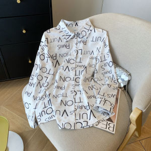 เสื้อเชิ้ตคอโปโลแขนยาวลายตัวอักษรสำหรับผู้หญิง ทรงหลวมสบาย ๆ ฤดูใบไม้ร่วง 2025 ใหม่ เสื้อตัวบนไซส์เล็ก