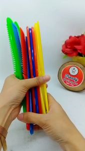 Sisir Gagang Warna Warni Isi 12 Pcs FIJI: Aksesoris Rambut Berkualitas