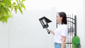 Intelamp Long Battery Life 12500mAh Solar Street Light Outdoor Super Large Solar Panel Floodlight For Parking Lots Patio Yard