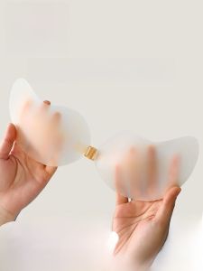 Ordifen ซิลิโคนจุกนมครอบคลุมบางเฉียบที่มองไม่เห็น กันลื่น Sweatproof Bra ชุดชั้นในงานแต่งงาน เดรส ไม่มีสาย Bralette พยาบาล