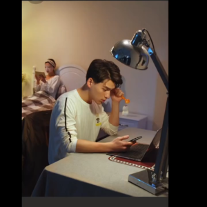 AUX Professional foot Hot compressLuxury Full-body Massage chairLCD touch control chairZero-gravity sofa Smart massager