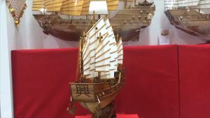 เรือสำเภาเป่าฉวนมหาโชคมหาสมบัติไม้สักทองยาว68ซม - เสริมดวง ปรับฮวงจุ้ย เสริมศิริมงคล อำนาจบารมี