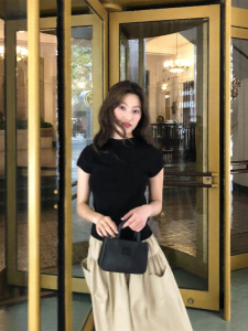 NIHAOKANONG | Áo Thun Knit Ôm Body