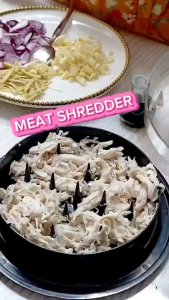 【COD】Kalinga Chicken Shredder Manual Chicken Shredder Tool with Lid Meat Shredder Bowl For Pulled Chicken Pork Beef Pastil Household Kitchen Shredding Tool Suitable for Salad Burger Fillings Pet Food Nashed Ingredients