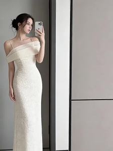 French Mature Elegance Style One-Shoulder Lace Dress