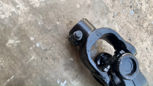 เพลาปั่นโรตารี่ เพลาPTO ใช้สำหรับรถไถใส่ได้ทุกรุ่น ทุกยี่ห้อ สต็อกเเน่นๆ ความยาวหดสุด 75 เซนติเมตร