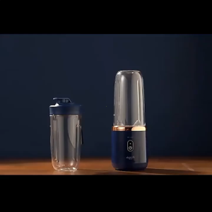 Upgraded 2 Cups Portable Fruit Juicer Blender 6 Blade Juice Mixer Mini Ice Blender USB Charging Wireless Juice Extractor Blender Tumbler Portable