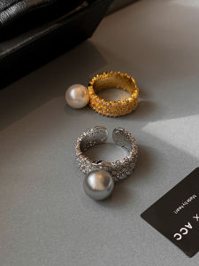 CAFFTI | French Style Lustrous Gray Pearl Ring