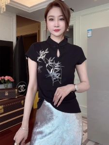 Elegant Embroidered Short Sleeve T-Shirt Womens Slim Fit Fashion Design Chinese Style Top for Early Autumn by Mijiajie