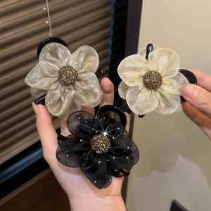 2025 New Fashion Diamond Flower Hair Clip Womens Elegant Back of Head Shark Clip Korean Style Mesh Sunflower Grab Clip Hair Accessories