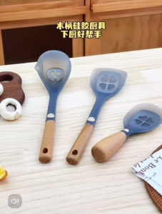 Silicone Kitchen Utensil Non-Stick Cooking Utensils Spatula Set with Wooden Handle Spatula Soup Spoon Rice Spoon Kitchen Gadgets Set Heat Resistant Non-stick Dishwasher Safe