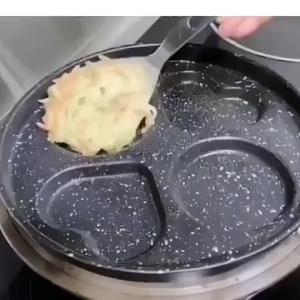 Khuôn chảo chiên trứng 4 ngăn tròn chảo chiên trứng 4 ô tiện dụng đa năng chảo rán trứng 4 khuôn chảo chiên khuôn nướng bánh 4 ngăn chống dính