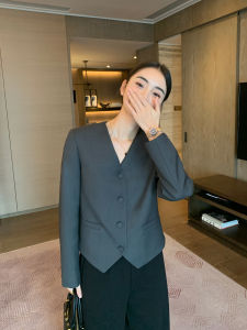 เสื้อสูทสั้นคอวีสีดำสำหรับผู้หญิง ดีไซน์เก๋ไก๋ ฤดูใบไม้ร่วง/ฤดูหนาว 2025 ใหม่ แบรนด์ MAVENLIN จีนแผ่นดินใหญ่