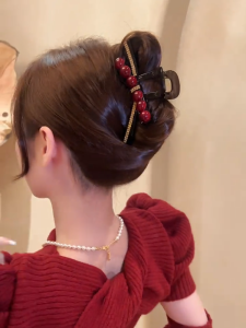 Elegant Red Hair Claw Womens Fashion Accessories Sweet Style  out Shark Tail Clip Festive Hairpin for New Year Celebration