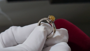 Saffron Ring S925 Thai Silver Ring Inlaid With 6mm Round Golden Titanium Rutile Quartz