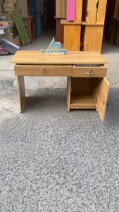 Bàn văn phòng gỗ ép chống trầy mẫu mới có phủ melamin chống trầy có hộc khóa y ảnh 100% bình dương