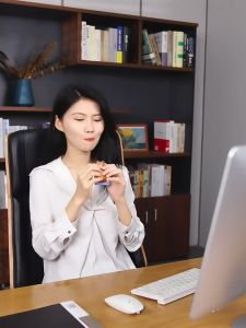 กล่องไหมขัดฟัน สีขาว/เขียว Family Pack กล่องพกพา แบบใช้แล้วทิ้ง พกพาสะดวก ติดไว้ได้ทุกที่