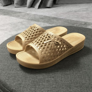 Elegant Courtyard Womens Slippers Comfortable Breathable New Material Thickened Middle Heel High Elastic Gold Summer Sandals