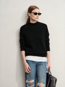 AMII | New Versatile Seamless Integral Half-high Collar Pure Wool Sweater