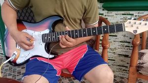 Stratocaster Package with Amplifier