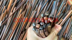 Đũa Gỗ Trắc Vuông Tròn Cao Cấp Màu Đen Không Cong Vênh - 1 Bó 10 Đôi - Mỹ Nghệ Cao Mộc An