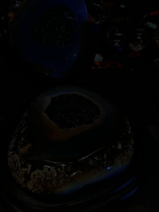 😎请点开视频✨ 水晶界的星空⭐️🌃 就是那么闪🔮 💯天然黄盆玛瑙聚宝盆 不只是黄玛瑙🙌 还有非常非常稀有粉玛瑙👍 多层次色彩黄-蓝-粉三色✅ 加上那么闪的软糖晶🫣 🆓🆓🆓附送特制实木底座  整体高height: 24cm 底座宽width: 25cm x 26.5cm 总重weight: 4.15kg  Agate width宽: 19cm x 19cm hole洞: 2cm weight重: 3.1kg  📍Johor Bahru 区可自行取货或邮寄服务