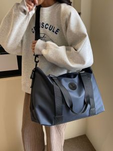 กระเป๋าใส่ของสำหรับออกกำลังกายแบบสะพายข้างสำหรับผู้หญิง กระเป๋าใส่ของสำหรับเดินทางระยะสั้น ความจุขนาดใหญ่ กระเป๋าใส่ของสำหรับการฝึกซ้อม กระเป๋าใส่ของแบบถือได้ กระเป๋าใส่ของสำหรับวิ่ง