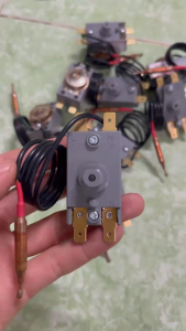 rơle nhiệt máy nước nóng gián tiếp Bộ ổn nhiệt 93oC dùng cho bình nước nóng - Loại ống thăm