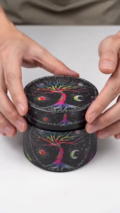 Metal 4 Layer Hemp Tobacco Grinder 4cm Compact Portable Magnetic Top With Sieving and Storage Compartment