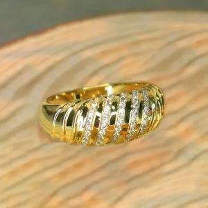 Huitan Noble Spiral Coil Designed Wide Women’s Rings with Bling Bling Cubic Zirconia Luxury Accessories Attractive Party Jewelry