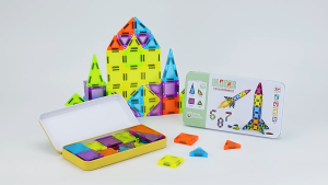 Mini Magnetic Tiles 50pc Set with Metal Storage Box Light Weight for Travelling bring along 旅行必备迷你磁力片