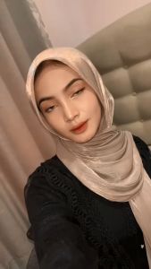 PASHMINA SHIMMER SILK PREMIUM LAGI VIRAL DI TAHUN 2024 WANITA MUSLIM