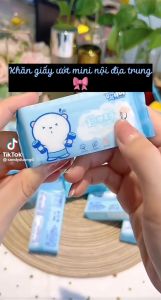 Set 8 Gói Khăn Giấy Ướt Mini Bỏ Túi Ví - Không Mùi An Toàn Tiện Lợi Du Lịch - Đi Học - Đi Làm (1 Gói 8 khăn)