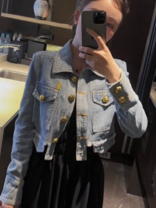 Korean Style Irregular Long Sleeve Denim Jacket Womens Spring New Design Golden Button Casual Versatile Short Top