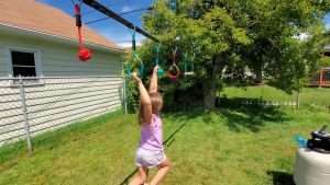 【พร้อมจัดส่ง】นักรบนินจาสายอุปสรรคหลักสูตรชุดSlacklineแขวนอุปสรรคอุปกรณ์การฝึกอบรมสำหรับสนามหลังบ้านกลางแจ้ง Professional Customized Climbing Ladder Monk