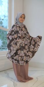 MUKENA TANGGUNG MINI TRAVEL PARASUT KOREA MOTIF LASERCUT 2IN1 CANDICE/ELLIE/SELENA/EVELYN/ ALAIA (FREE SAJADAH MUKA)