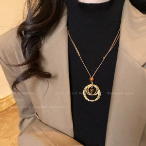 สร้อยคอยาวปานกลาง รูปนกขนทอง สำหรับผู้หญิง ฤดูใบไม้ร่วง/ฤดูหนาว เครื่องประดับอเนกประสงค์ สไตล์โบฮีเมียน เครื่องประดับแฟชั่น