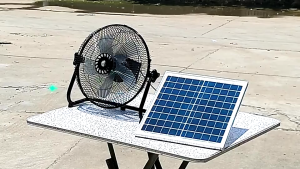 Ready Stock Solar powered fan high-efficiency solar panel aluminum fan blades energy-saving three-level adjustment solar charging 18H long battery life