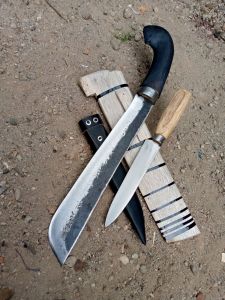 GOLOK SEPAKET BAHAN BAJA PER MOBIL