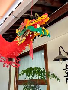 【Cai-Cai】3D ตรุษจีน โคมไฟกระดาษรูปมังกรสไตล์จีน Red Dragon Garland พลาสติกกันน้ำ สําหรับตกแต่งบ้าน