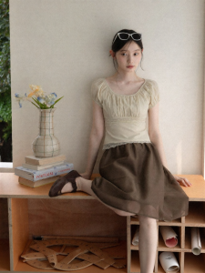 Cantonstory | Beige Lace Bubble Sleeve Short Slimming Shirt