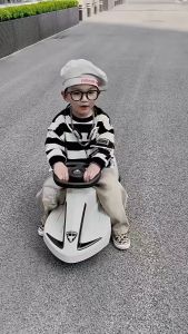 Xe lắc xe chòi chân cao cấp BULLFIGHT với yên xe LỚN kèm nhạc bánh xe có đèn LED tải 60kg CHO BÉ TỪ 1-6 TUỔI