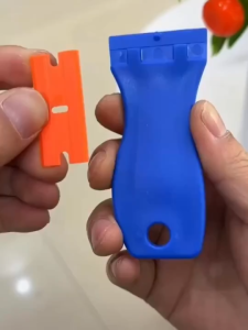 Plastic Razor Blade Scraper with 10Pcs Blades for Stickers Gaskets Paints on Window Car Glass
